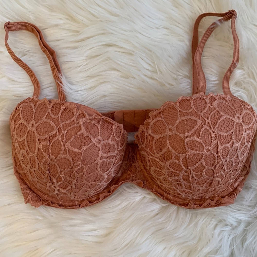 PINK 💗 Victoria’s Secret Date Push Up Bra